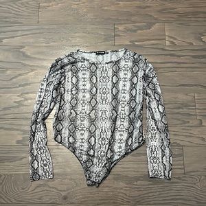 size 16  PRETTYLITTLETHING snake print body suit